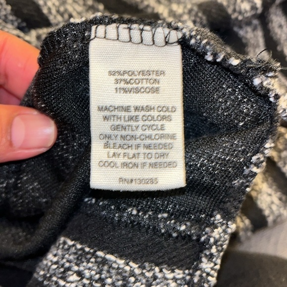 Per Se Black and Gray Striped Tunic Sweatshirt, 2X - Picture 7 of 7
